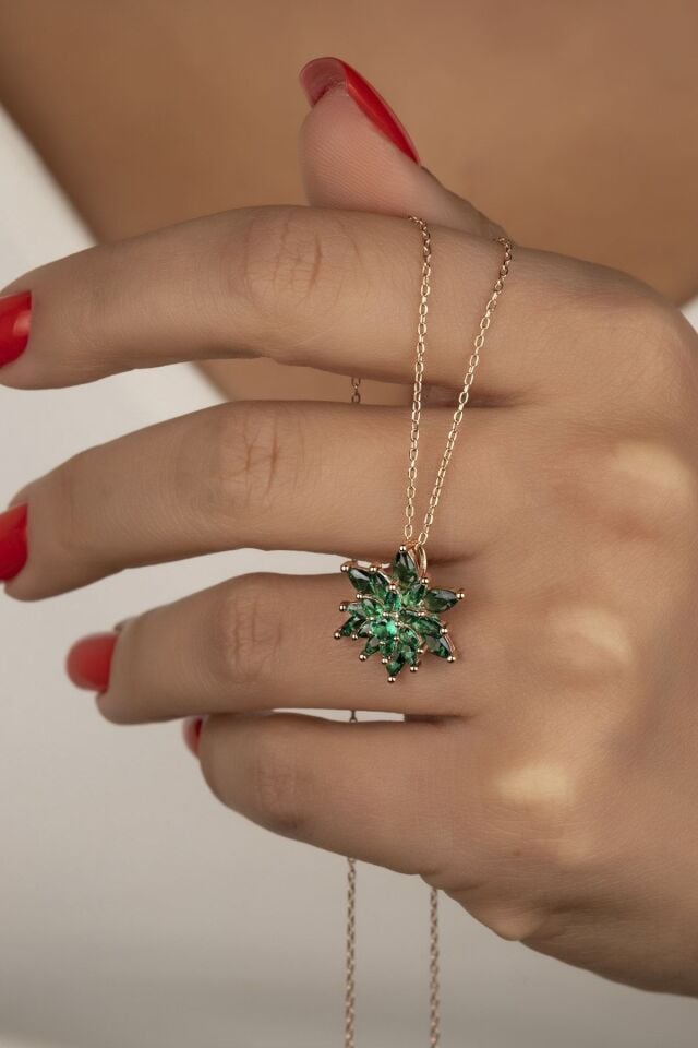 925 Ayar Gümüş 4 Katman Yeşil Lotus Çiçeği Kolye