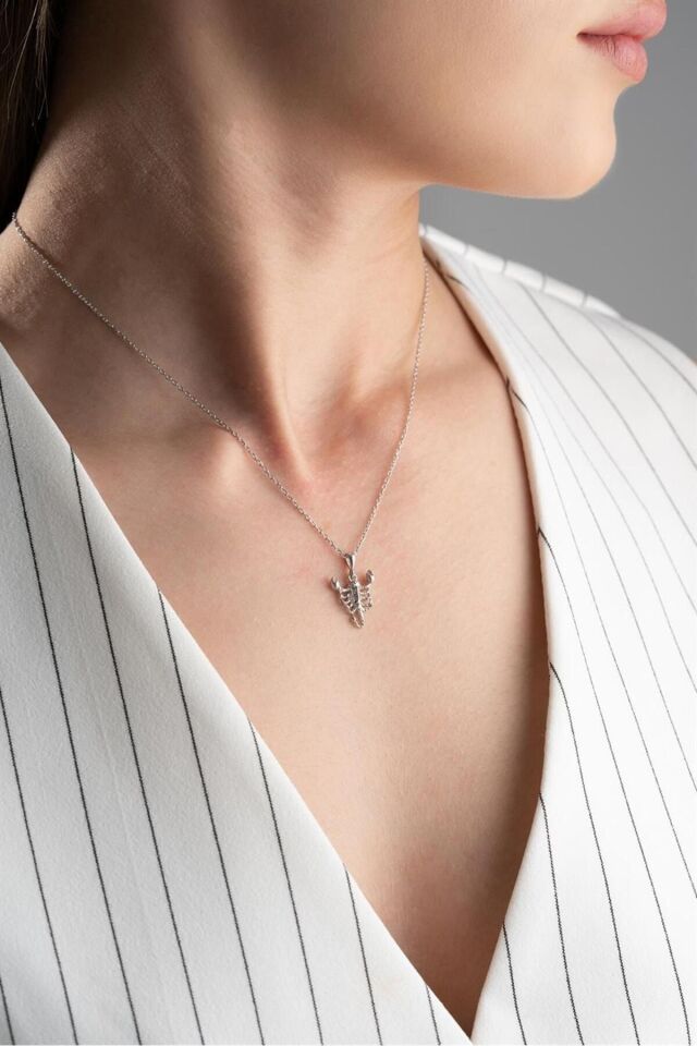 925 Ayar Akrep Gümüş Kolye