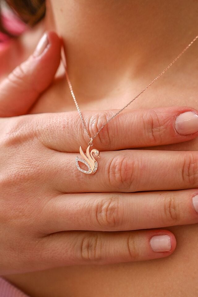 925 Ayar Zirkon Taşlı Kuğu Gümüş Kolye