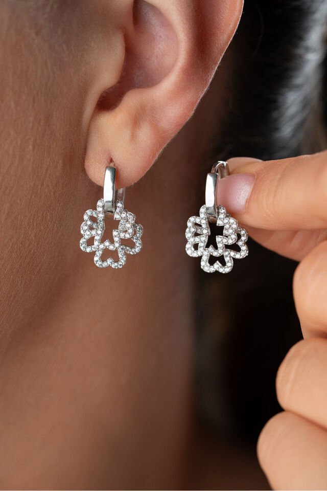 925 Ayar Gümüş Rodyum Kaplama Çiçek Model Küpe