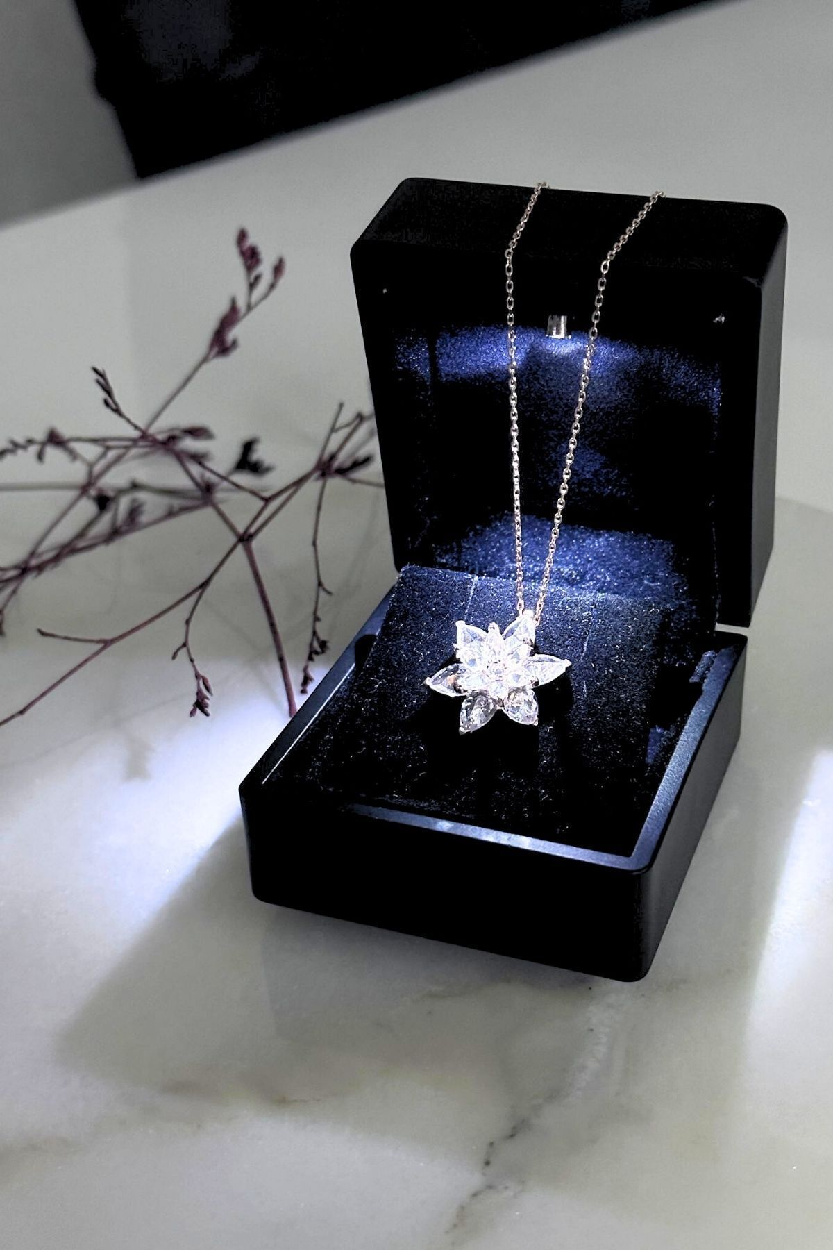 925 Ayar Gümüş Beyaz Lotus Çiçeği Kolye Silver - Tek Ebat