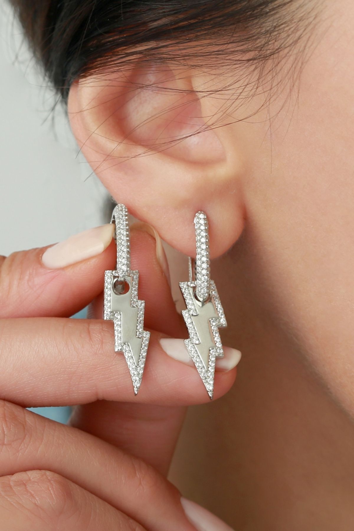 925 Ayar Gümüş Şimşek Sallantılı Küpe Silver - Tek Ebat