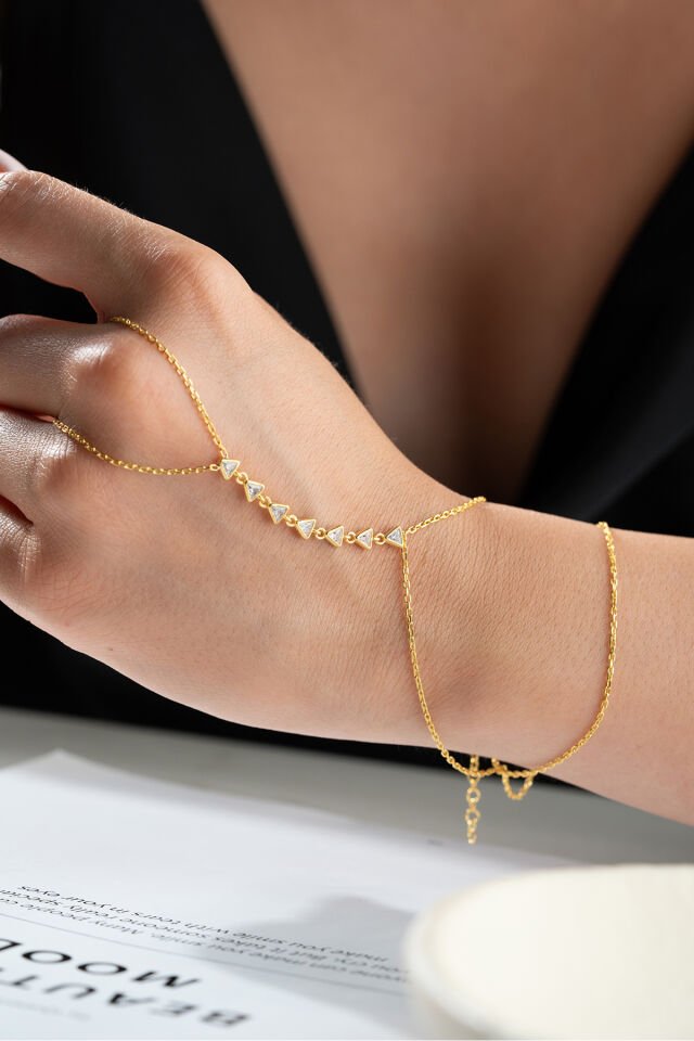 925 Ayar Gümüş Üçgen Taşlı Şahmeran Gold