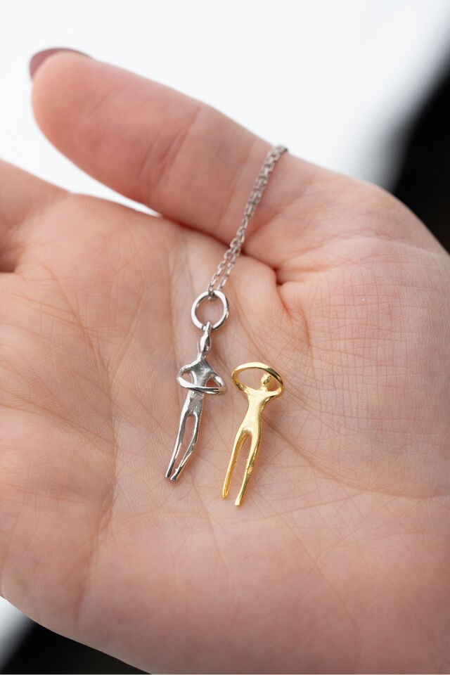 925 Ayar Gümüş  Sarılan  Aşk Kolye