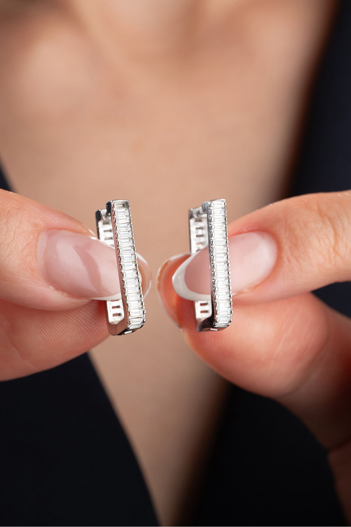 925 Ayar Gümüş Baget Taşlı U küpe Silver - Tek Ebat