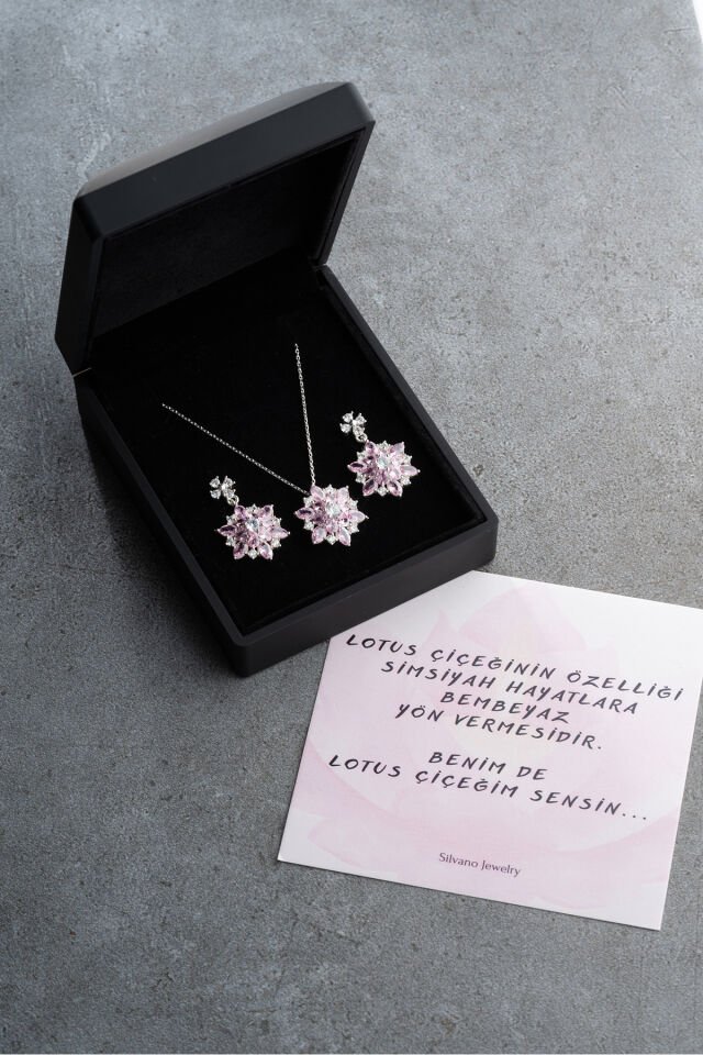 925 Ayar gümüş Işıklı Kutu Pembe Oval Taşlı Takı (Kolye-Küpe) Seti